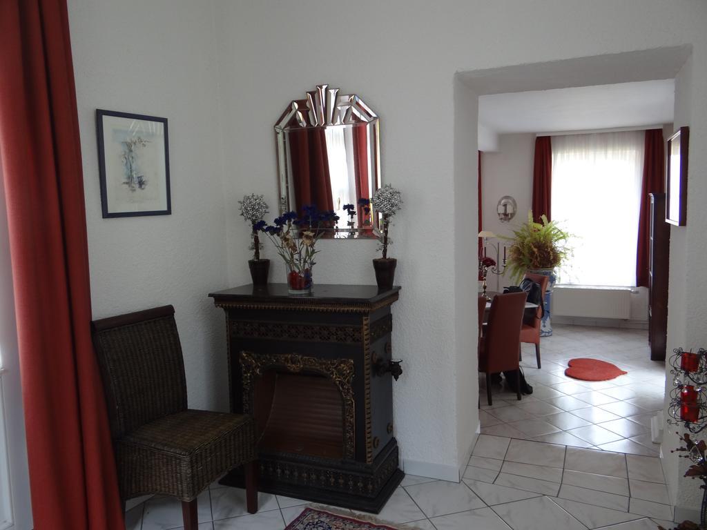 Chateau Mesny Gite Au Fil Des Pages Vic-sur-Seille Экстерьер фото