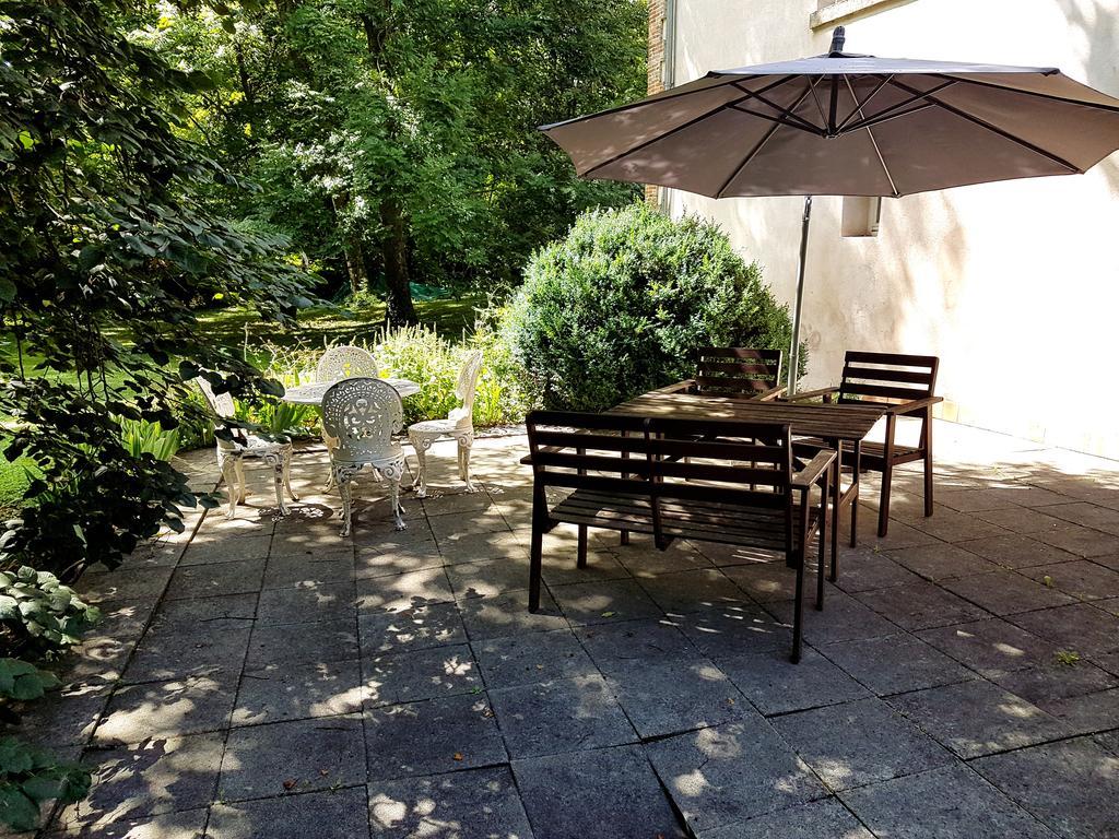 Chateau Mesny Gite Au Fil Des Pages Vic-sur-Seille Экстерьер фото